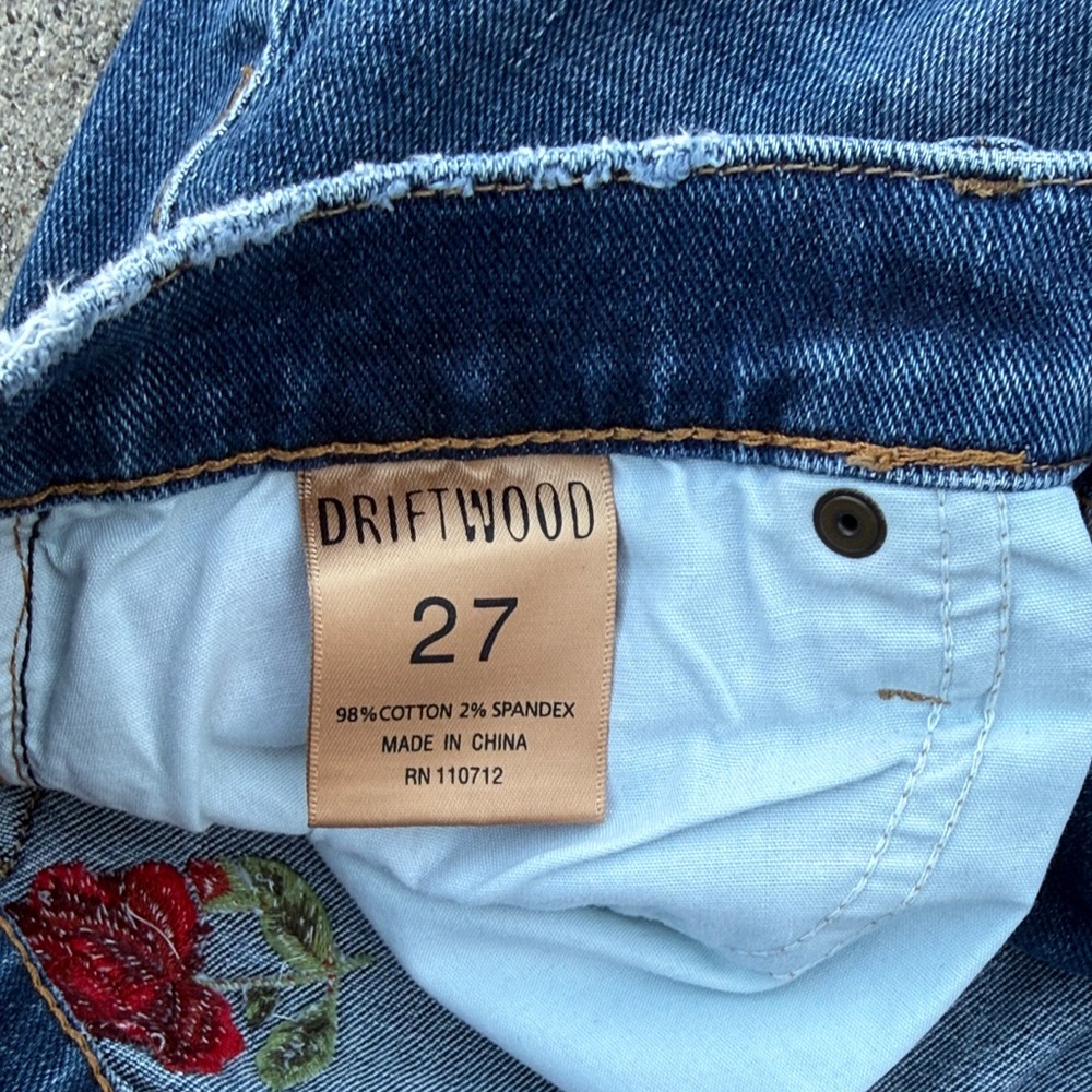 Driftwood Denim Shorts with Red Rose Embroidery 27 - Picture 3 of 3